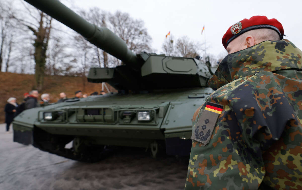 הצגת דגם חדש של טנק גרמני , Getty Images
