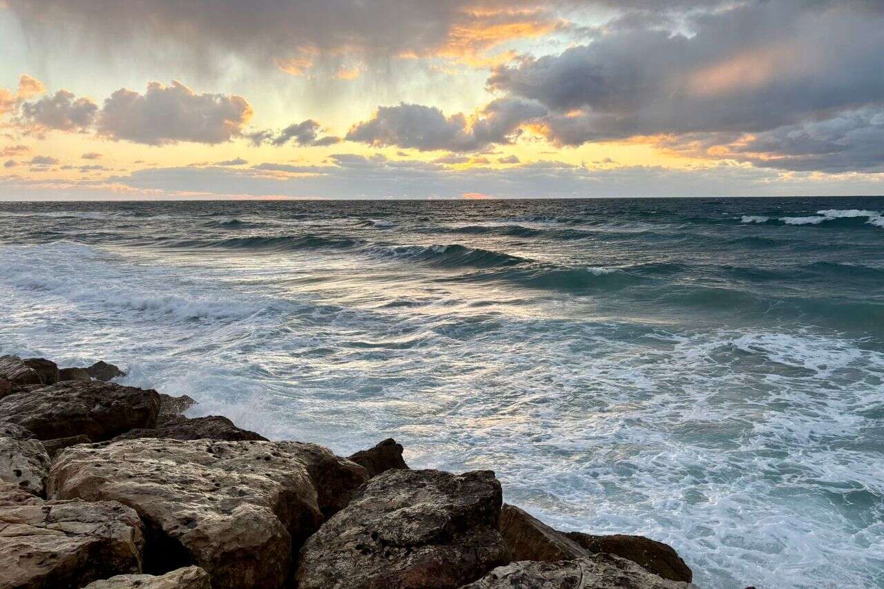 A summer weekend, then a change: the rain returns