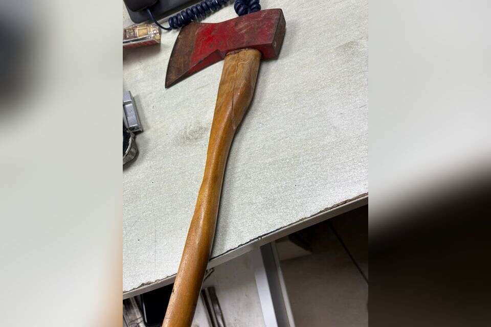 הגרזן בו נופף החשוד באשדוד , דוברות המשטרה