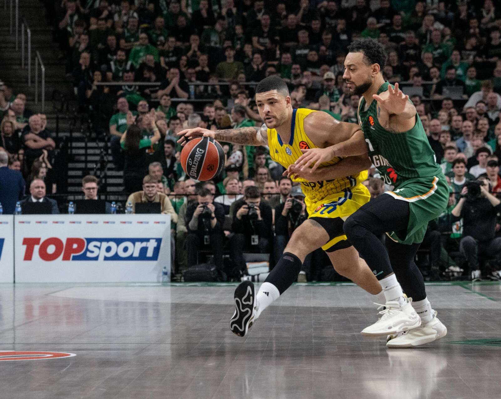 בפעם הראשונה העונה, מכבי תל אביב הראתה שפגעה בשחקן רכש