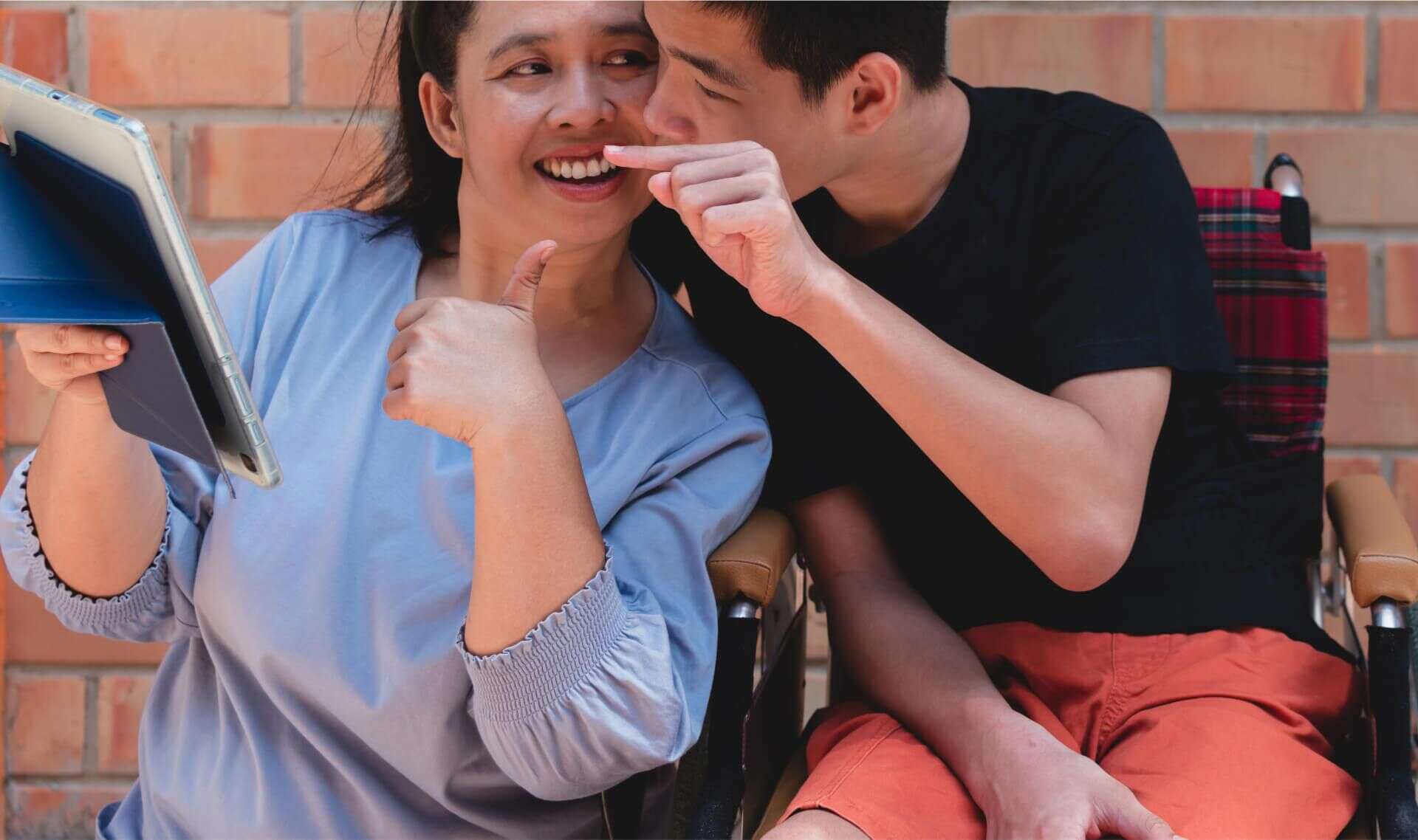 להתגבר על החרדה: כך עוזרות סטודנטיות לאוטיסטים להתמודד עם בדיקות רפואיות