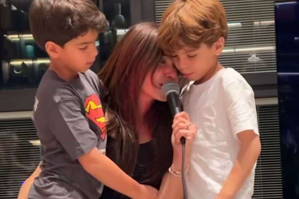מיכל הקטנה עם ריף וריי חוגגים יומולדת 8 , ללא קרדיט