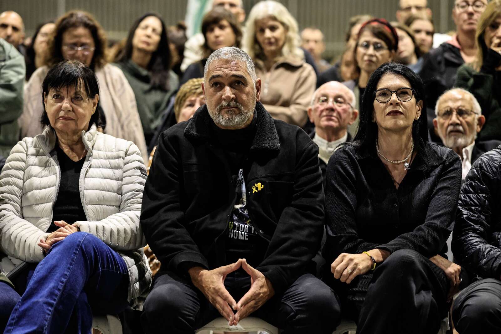 מטה החטופים לממשלה ולמתווכות: "אין שלב ב’ לפני שרן שב הביתה"