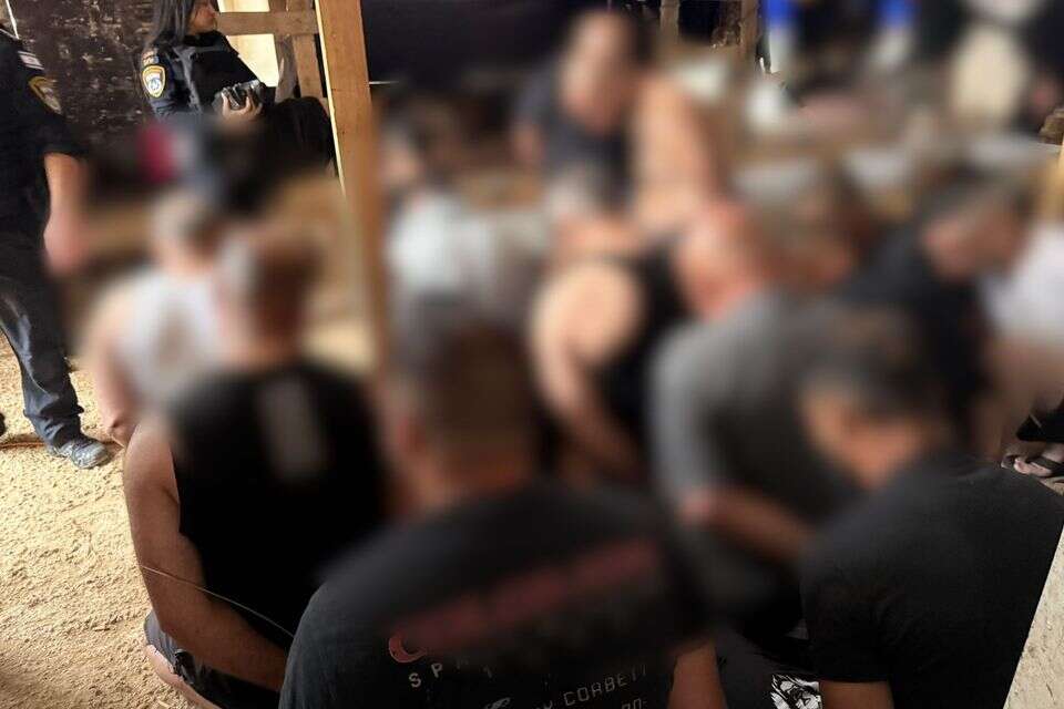 21 שבח"ים נעצרו באתר בנייה בבת ים. מנהלי האתר יזומנו לחקירה , דוברות המשטרה