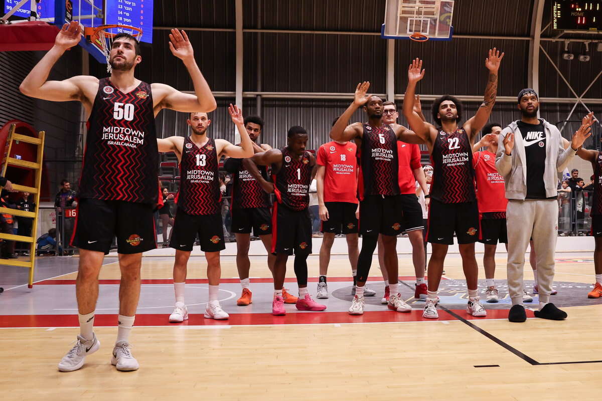 למרות שאיבדה יתרון 21: הפועל ירושלים ניצחה 84:88 את עירוני קריית אתא