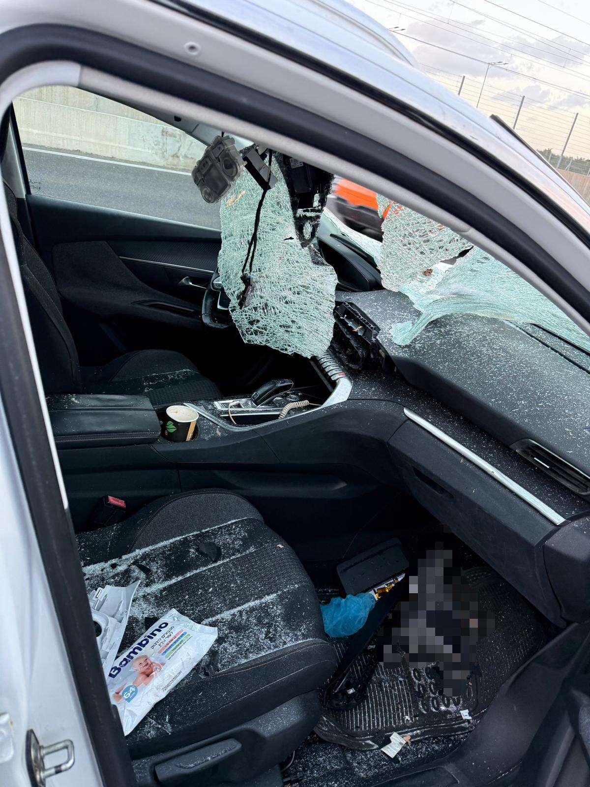 נפל מגובה על רכב חולף סמוך להרצליה: גבר בן 30 פצוע קשה