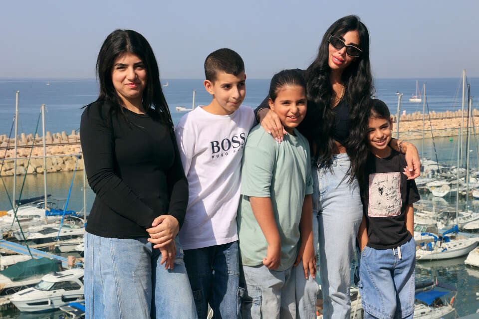 "אבא עדיין חי?& Quot;: כשפוסט-טראומה הורסת משפחה עם שלושה ילדים עם צרכים מיוחדים