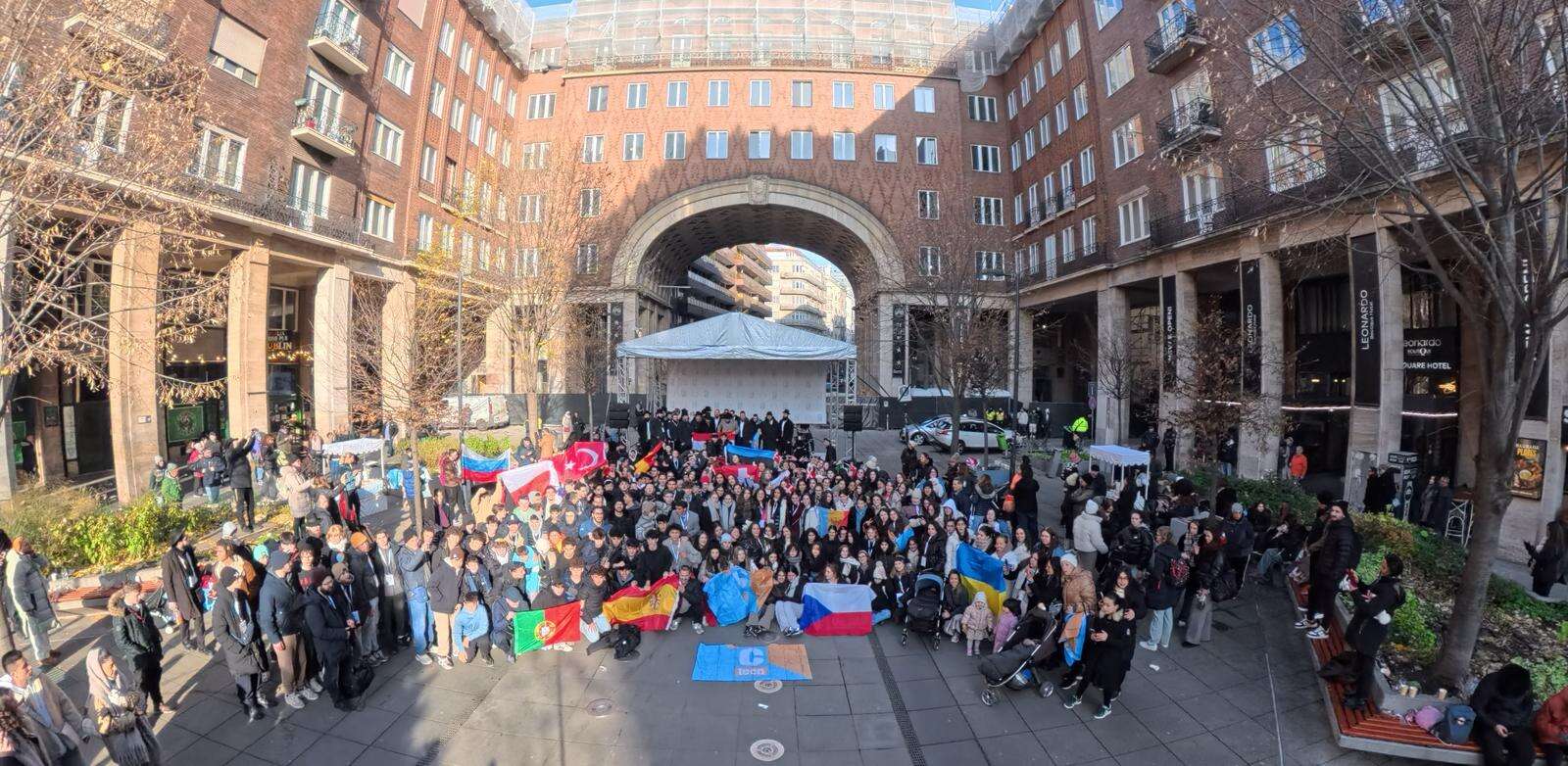 "אני נס סטטיסטי": כשהנערים היהודים הבודדים של אירופה נפגשים לראשונה