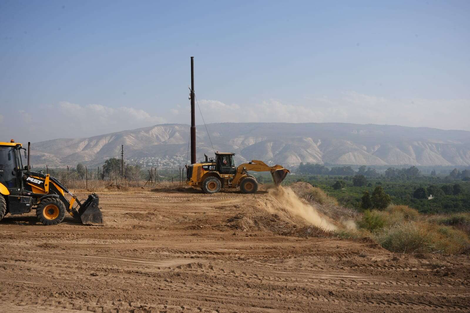 החלה הקמת מכשול ביטחוני בגבול המזרחי - כ"ץ: "מכה קשה לאיראן"