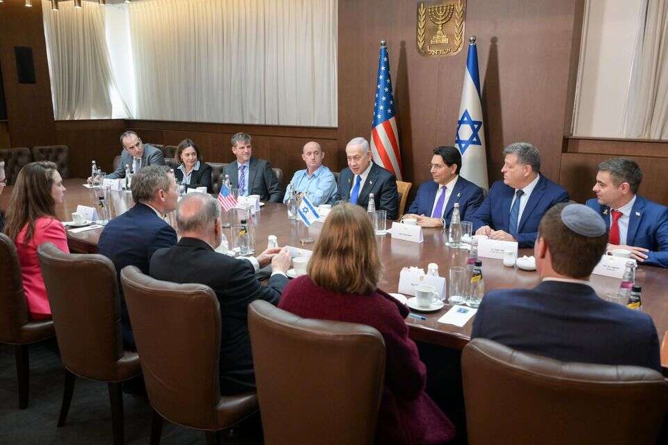 נתניהו והכוורת החדשה , לשכת ראש הממשלה