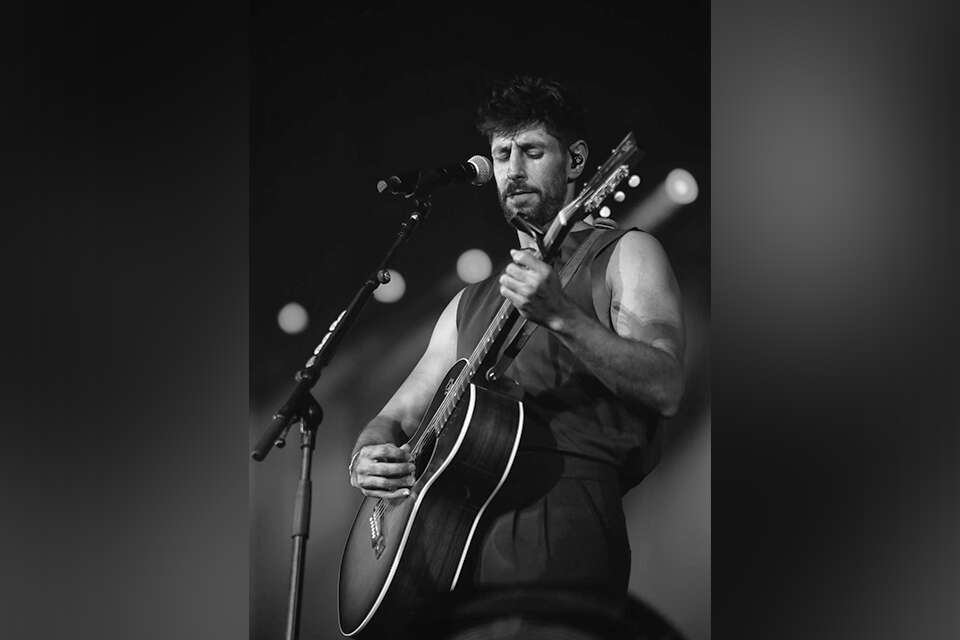 עם תיעוד מבתי החולים: עידן עמדי מפתיע עם שיר חדש לפצועי צה"ל