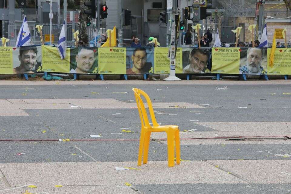 הכיסא האחרון בכיכר החטופים , גדעון מרקוביץ'