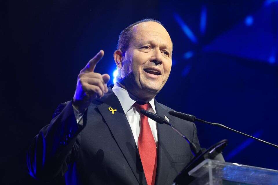 השר ברקת , קוקו