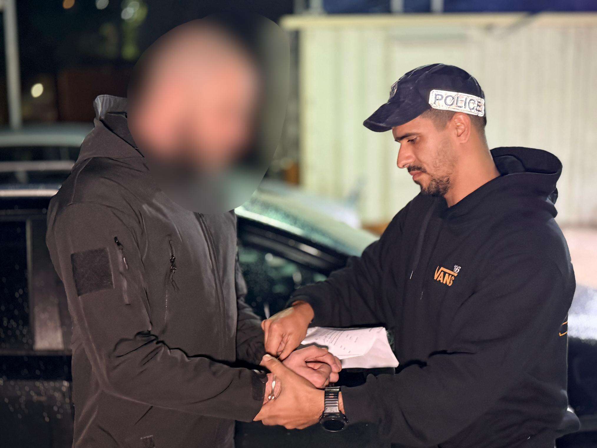 פשיטה משטרתית על ארגון פשע: 9 בכירים בעירייה נעצרו, בהם ראש העיר לשעבר