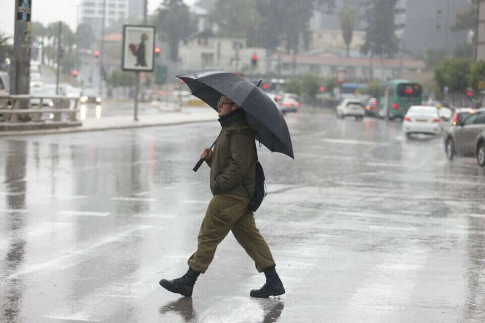 "ביירון" מכה במרכז , יהושע יוסף
