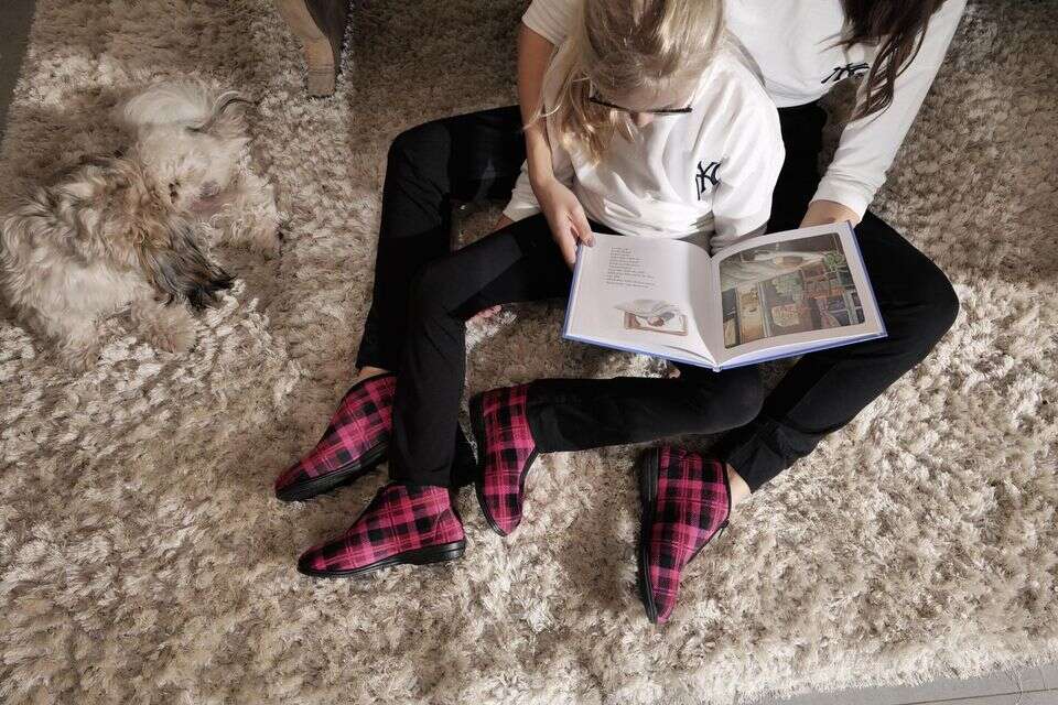 נעלי בית קיפי או בלט מפרווה: 5 פריטים לסופ"ש בסימן חורף