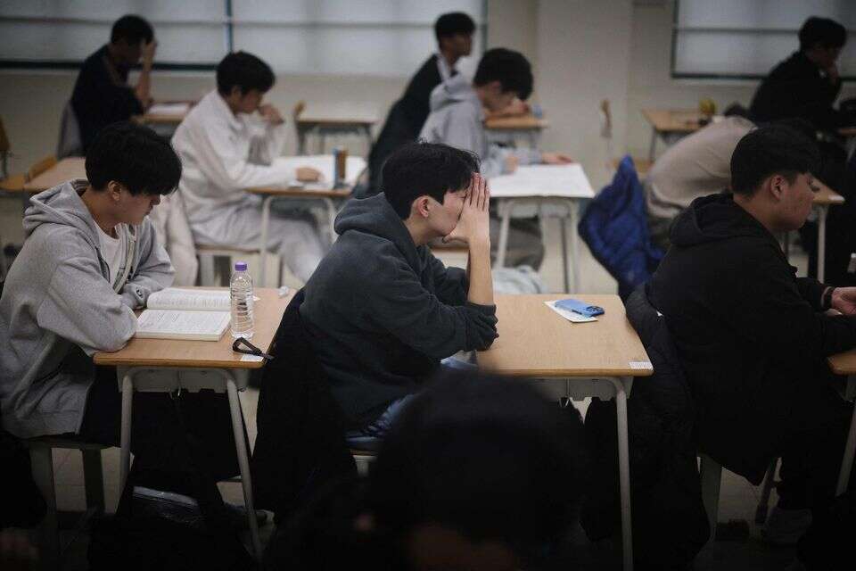 תלמידים מחכים לפסכימוטרי בדרום קוריאה , AFP