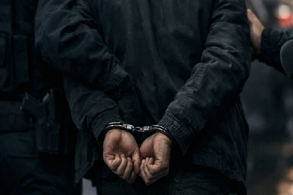 מעצר חשוד (אילוסטרציית AI) , ChatGPT