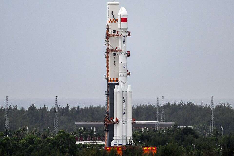 לקראת נחיתה מאוישת על הירח: סין מתקרבת לשיגור הבכורה