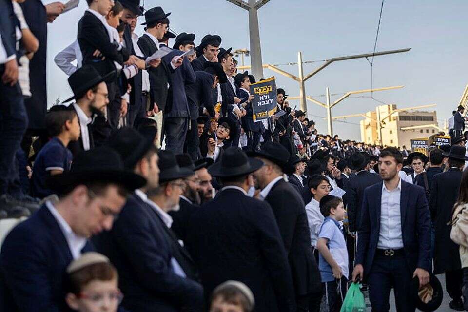 חרדים , אורן בן חקון