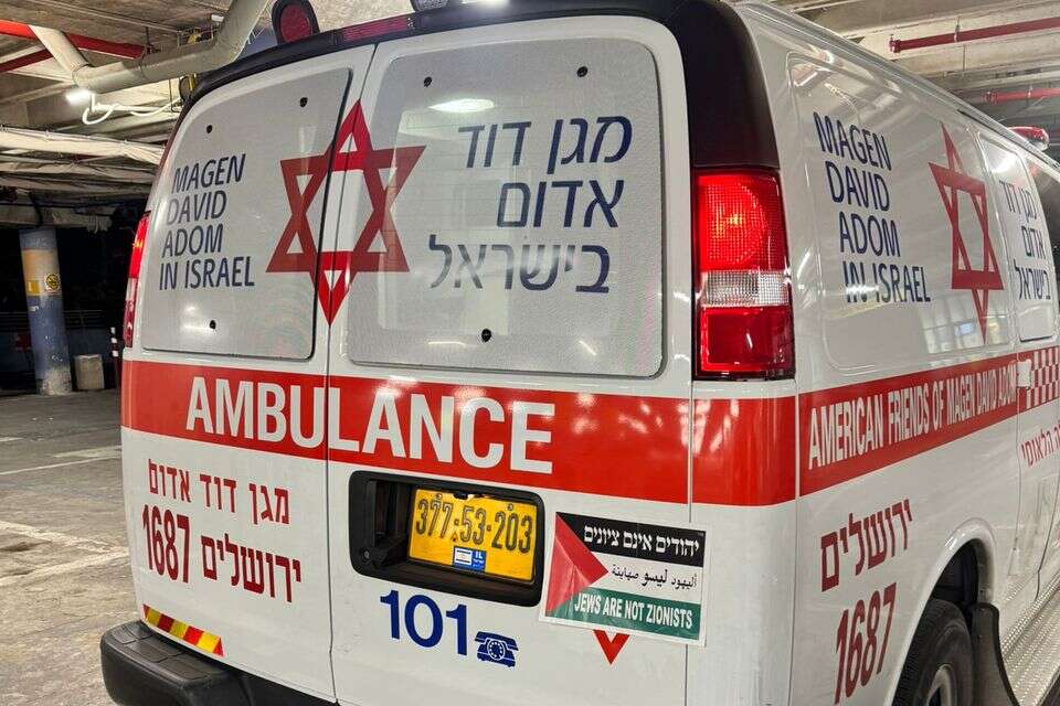 האמבולנס שהושחת במאה שערים , מד"א