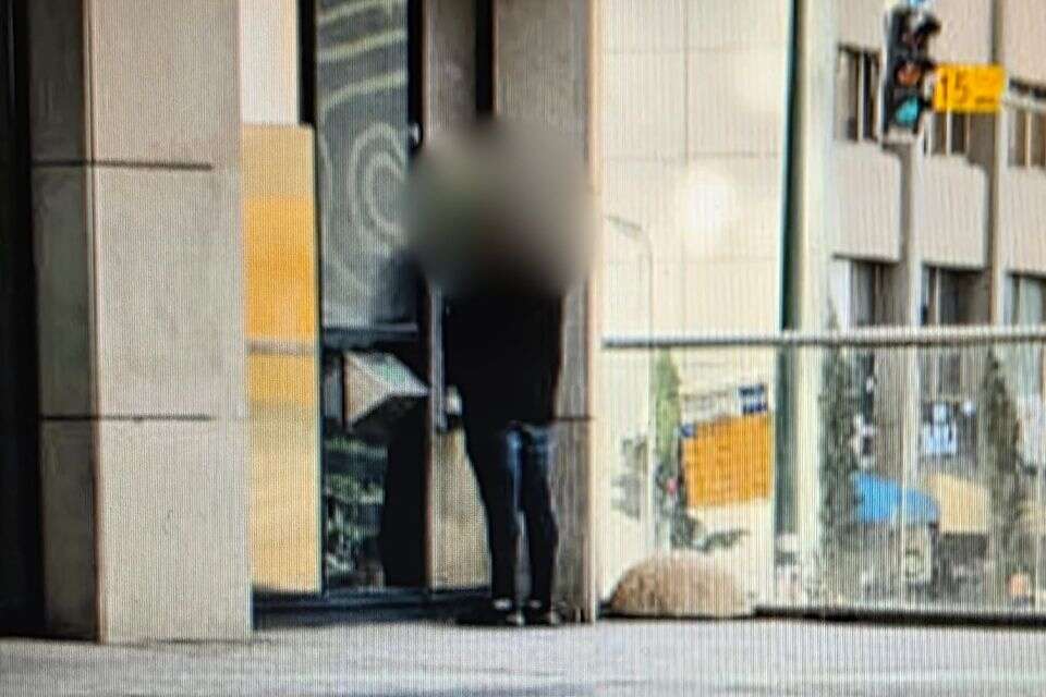 התחזה לעובד חברת חשמל ועקץ קשיש , דוברות המשטרה