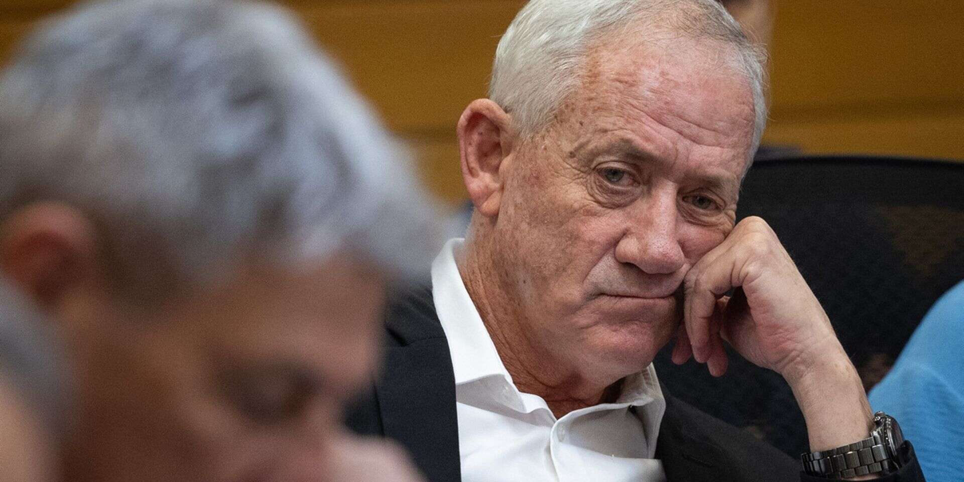 הפך עצמו ללא רלוונטי. גנץ , אורן בן חקון