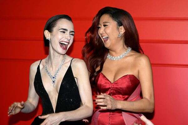 אשלי פארק ולילי קולינס , AFP