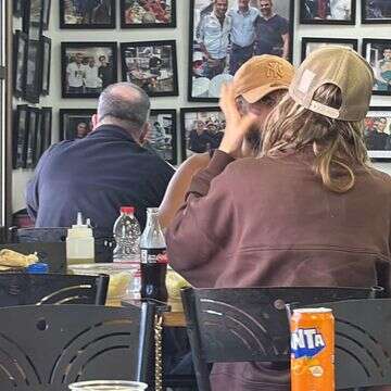 עדי הימלבלוי ובן זיני פותחים שולחן