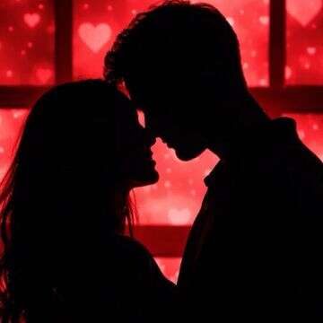 זוג חדש? כוכבי הריאליטי נצפו בדייט