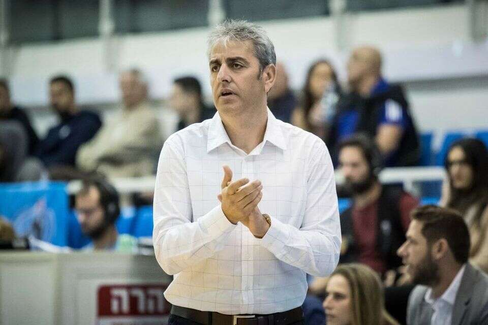 אלי רבי , עודד קרני