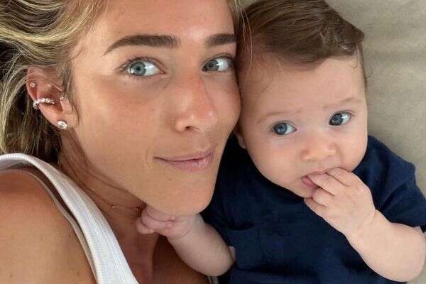 אן זיוי חושפת את בנה הבכור , אינסטגרם