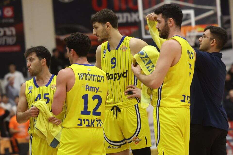 גור לביא, רומן סורקין וג'ון דיברתולומאו , אורן אהרוני