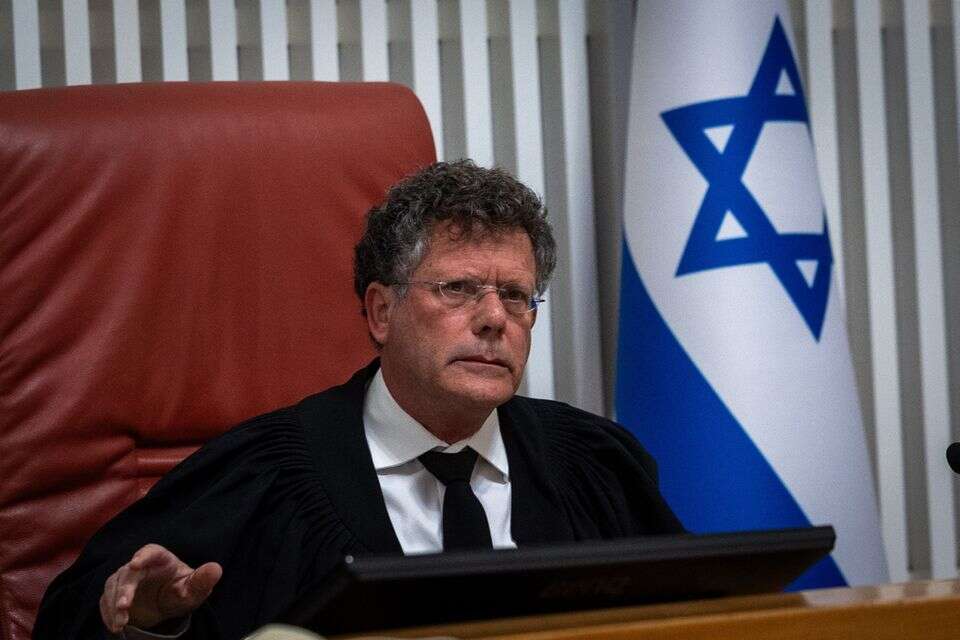 יצחק עמית , אורן בן חקון
