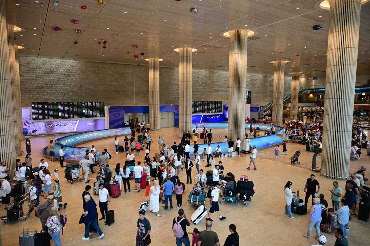 "Nearly 3 million Israelis are expected to be notified of the flight cancellation"