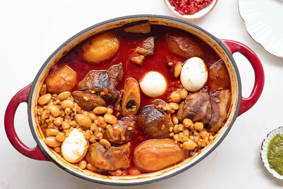 צ'ולנט, חיטה ומרוקאי: מדריך החמין השלם