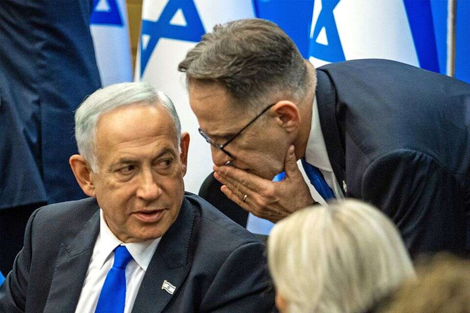 צחי ברוורמן לצד בנימין נתניהו , אורן בן חקון