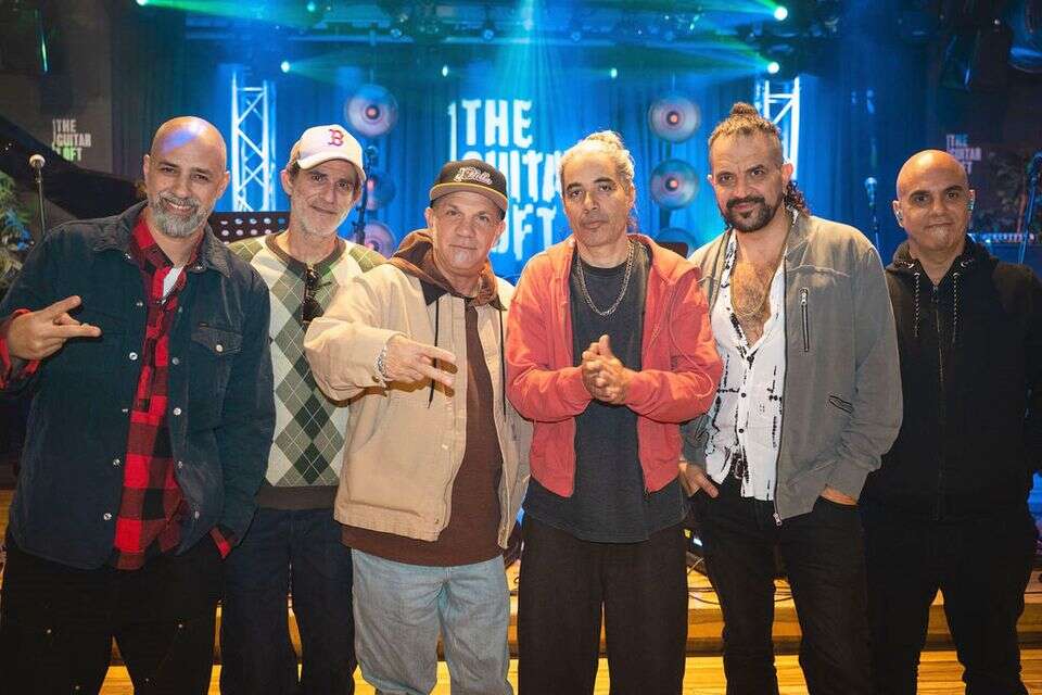 להקת הדג נחש , יח"צ "100 דגים"
