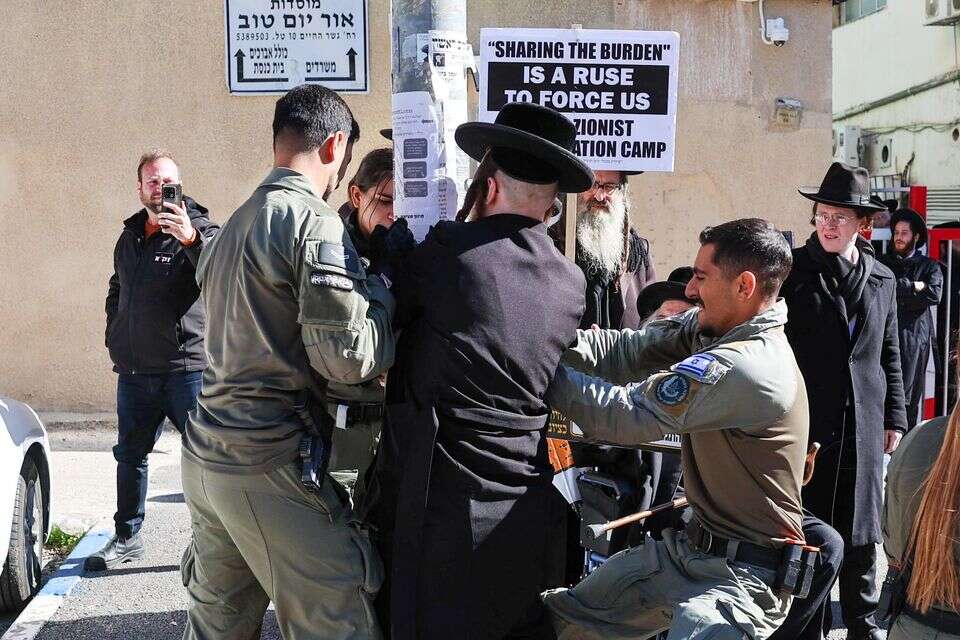 A breakthrough - or a move to waste time? The law on the exemption from re-conscription to the Foreign Affairs and Security Committee