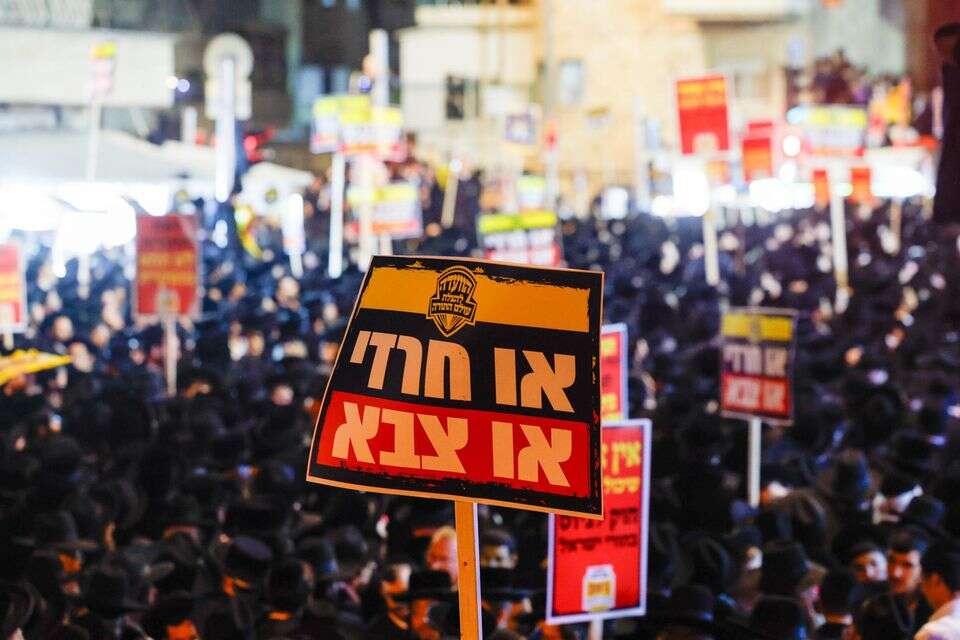 או חרדי או צבא. מחאה נגד חוק הגיוס , אורן בן חקון