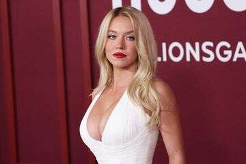 סידני סוויני בעירום זהב: "אמא שלי נבהלה"