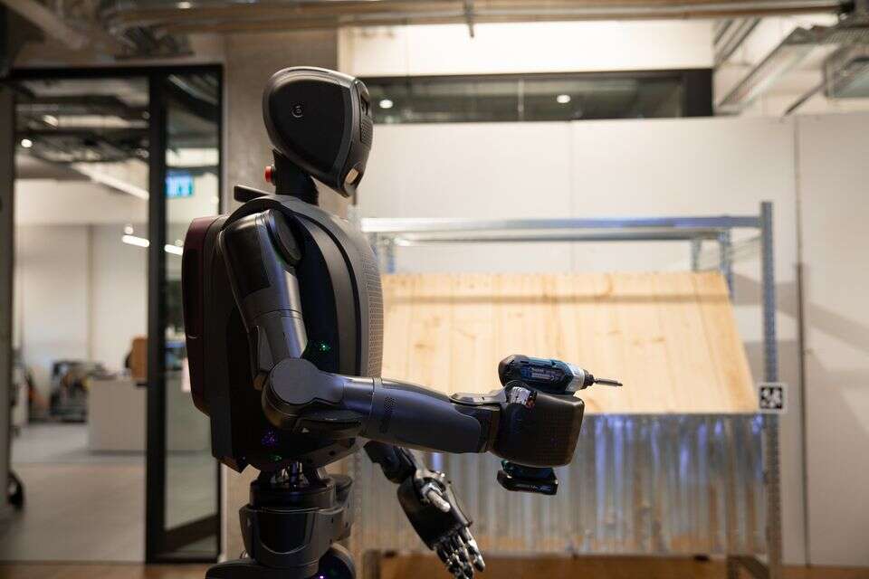 "להוביל את עולם ה-AI הפיזי": מובילאיי רוכשת את מנטי של אמנון שעשוע ב-900 מיליון דולר