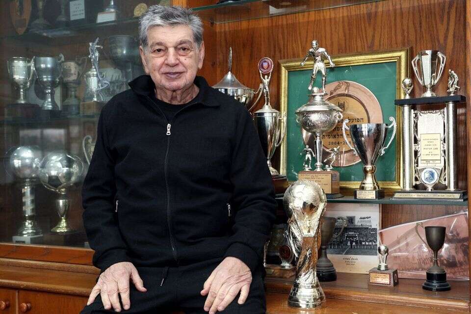 יצחק שום , אלן שיבר