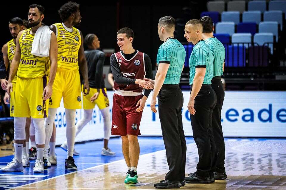 טרפאני מול הפועל חולון , FIBA