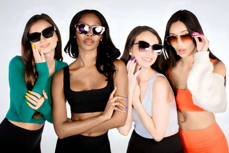 סוף ללק הג'ל? הציפורניים החכמות שמשנות צבעים