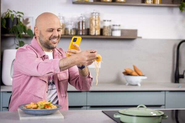 רון יוחננוב , אריק סולטן