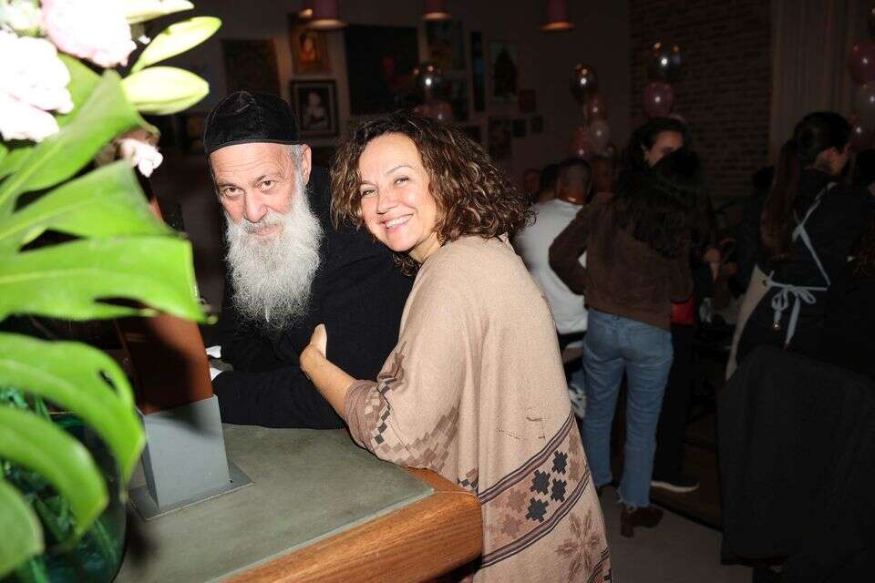 צופית גרנט ושולי רנד ברגע רומנטי
