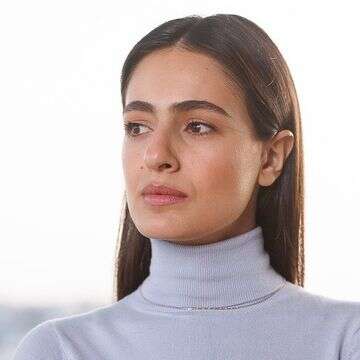 שבועות אחרי הלידה: לוסי איוב מתפרקת