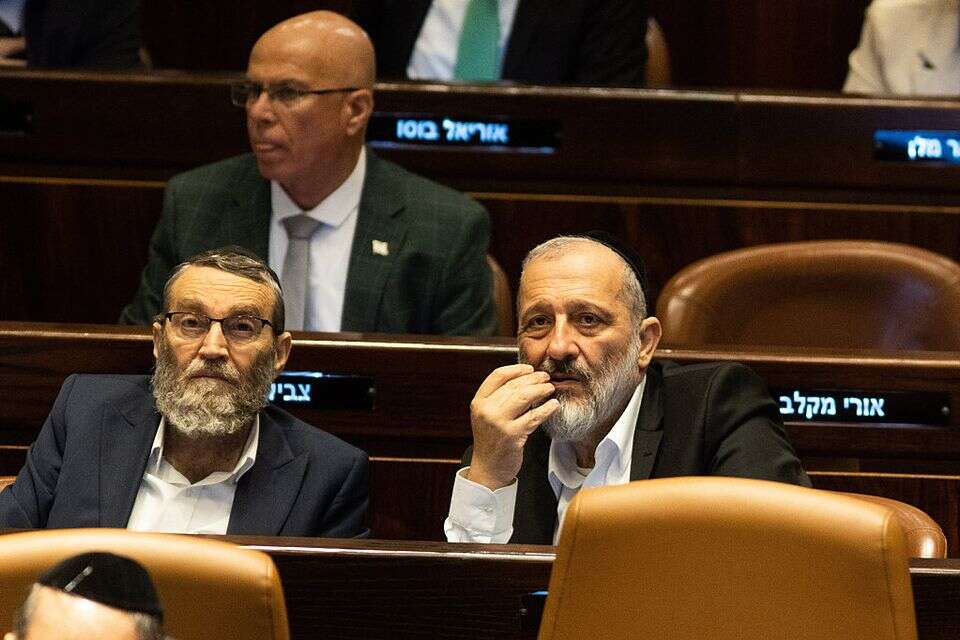 יו"ר ש"ס אריה דרעי ויו"ר דגל התורה משה גפני , אורן בן חקון