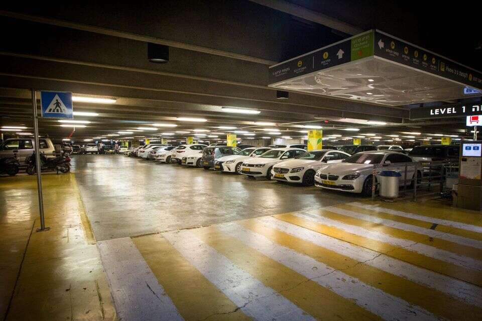 חניון בנתב"ג (ארכיון) , עמי שומן